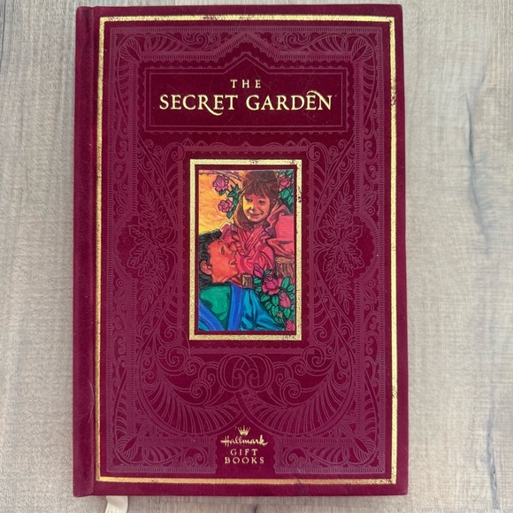 Hallmark Other - Hallmark Gift Series “The Secret Garden” Burgundy Velvet Hardback Kids Book